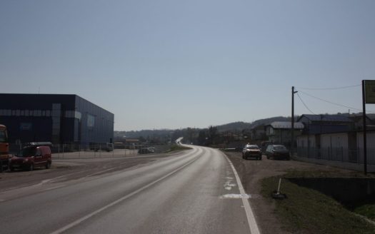 Plac 9000 m² u poslovnoj zoni Zalužani